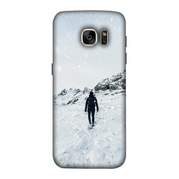 Trekker in Snow Samsung Galaxy S7 Mobile Cover